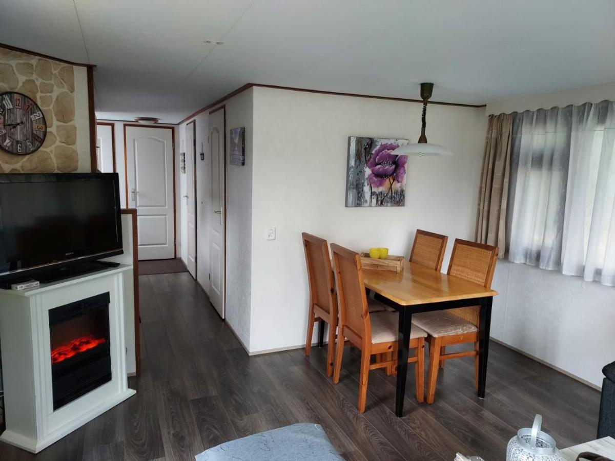 Camping Vossenberg - Op De Veluwe! 伊皮 外观 照片
