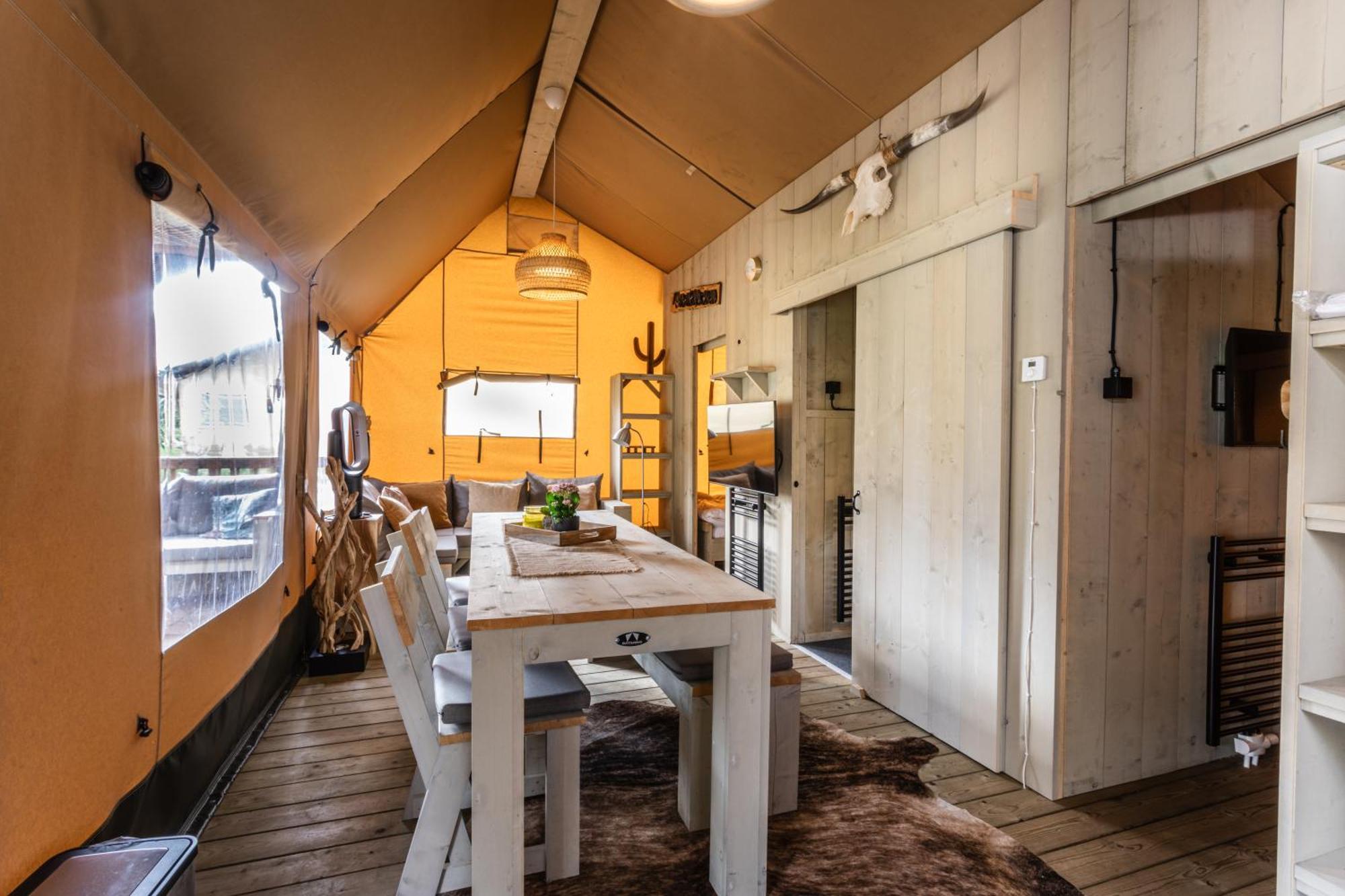 Camping Vossenberg - Op De Veluwe! 伊皮 外观 照片